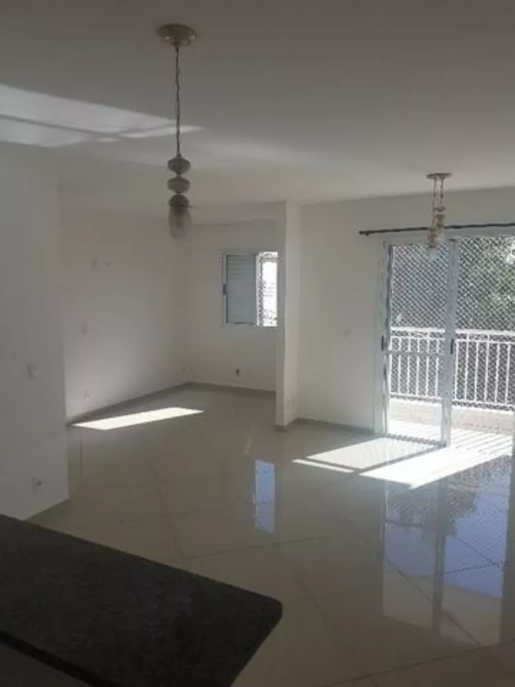 Apartamento à venda com 3 quartos, 73m² - Foto 1