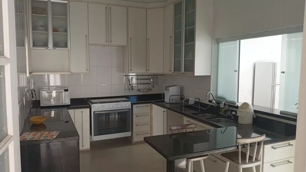 Casa à venda com 3 quartos, 291m² - Foto 6