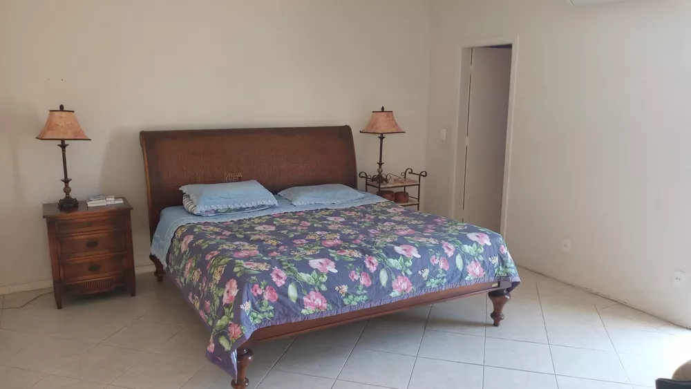 Casa à venda com 3 quartos, 291m² - Foto 5