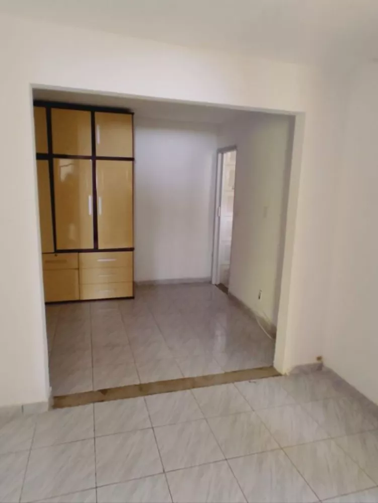 Casa à venda com 3 quartos, 182m² - Foto 3