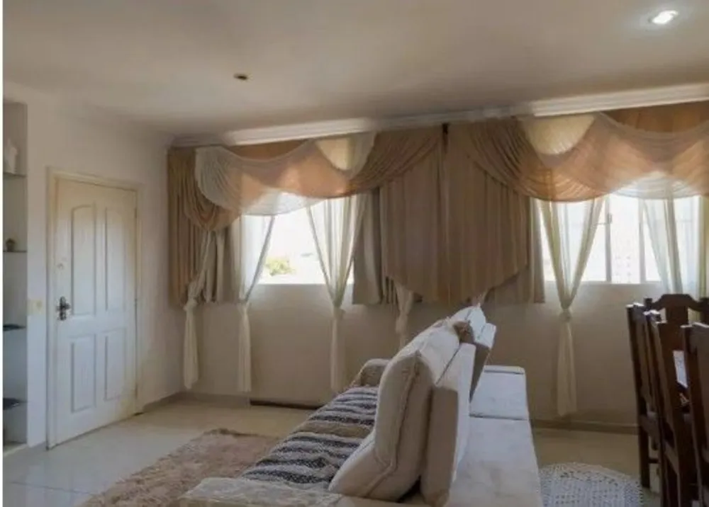 Casa, 4 quartos, 362 m² - Foto 1