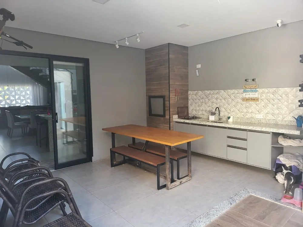 Casa, 3 quartos, 225 m² - Foto 14