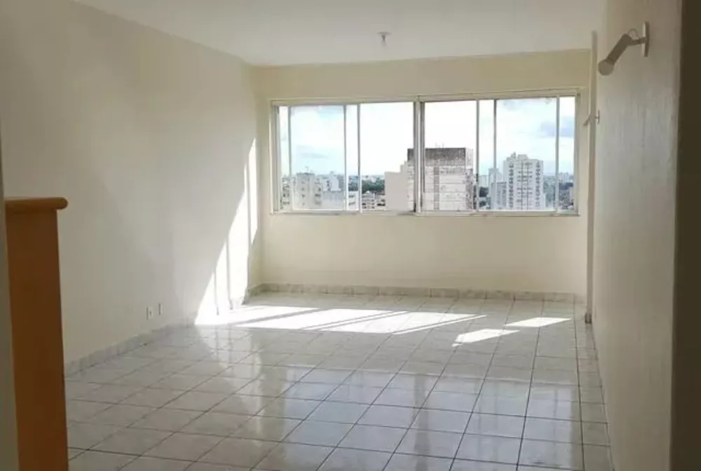 Apartamento à venda com 3 quartos, 149m² - Foto 2