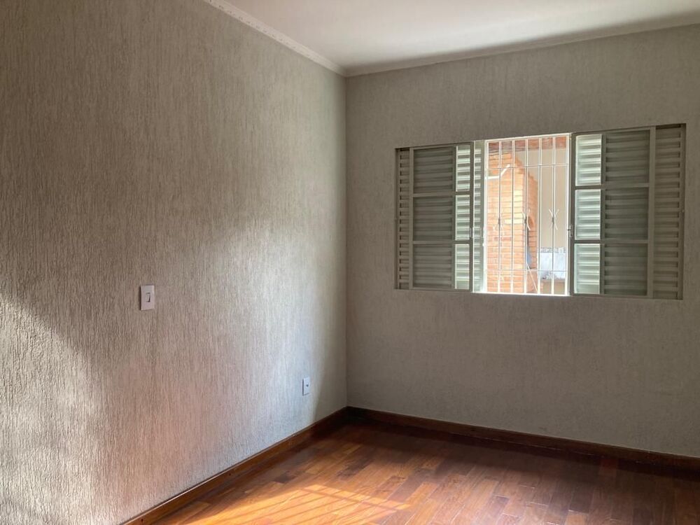 Casa, 3 quartos, 178 m² - Foto 1