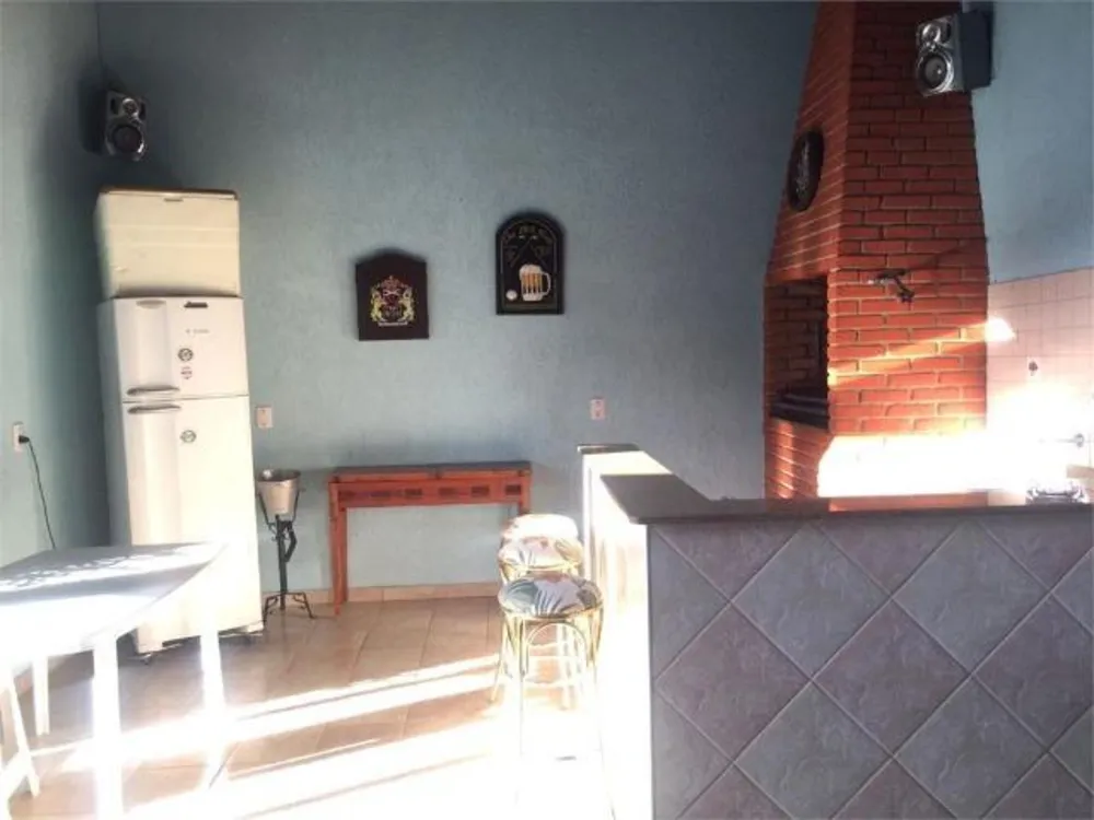 Casa, 3 quartos, 259 m² - Foto 1