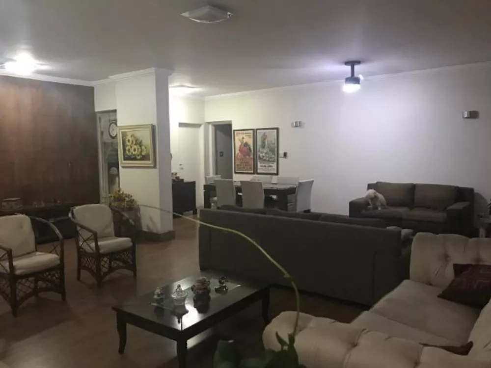 Apartamento à venda com 3 quartos, 205m² - Foto 1