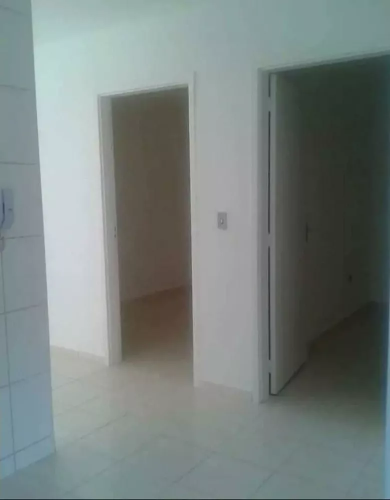 Apartamento à venda com 2 quartos, 45m² - Foto 3