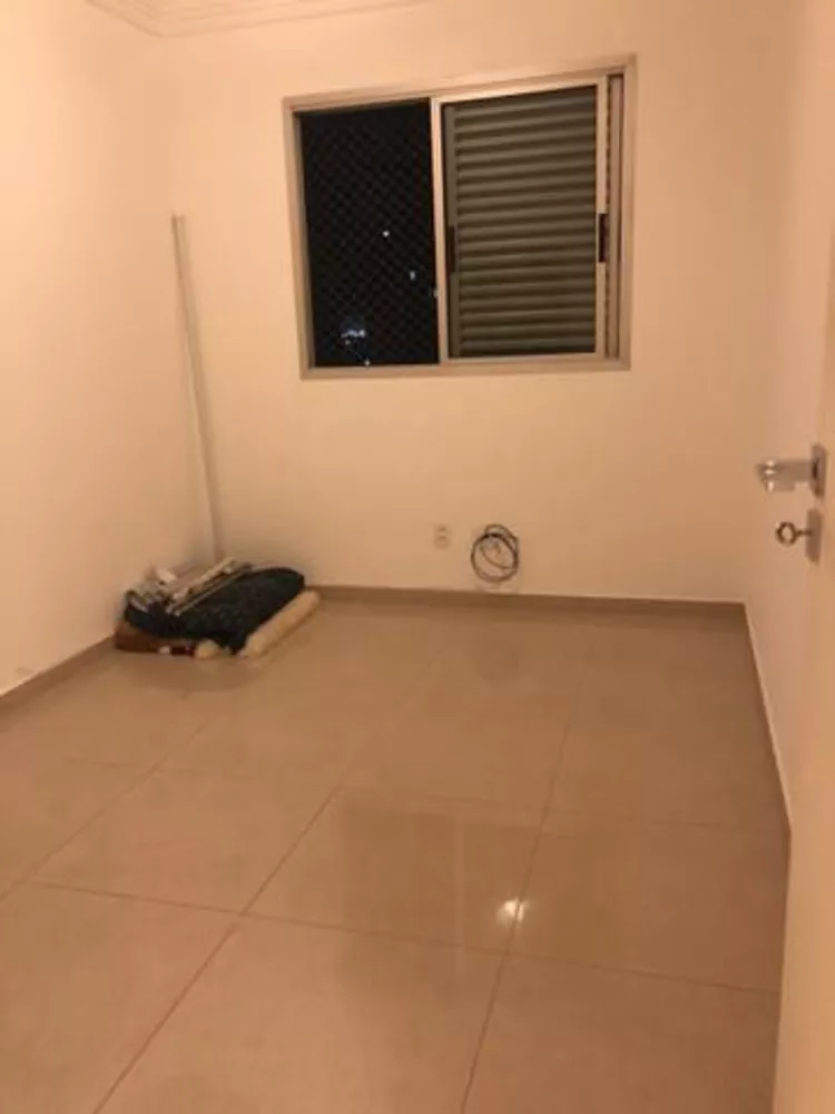 Apartamento à venda com 3 quartos, 102m² - Foto 2