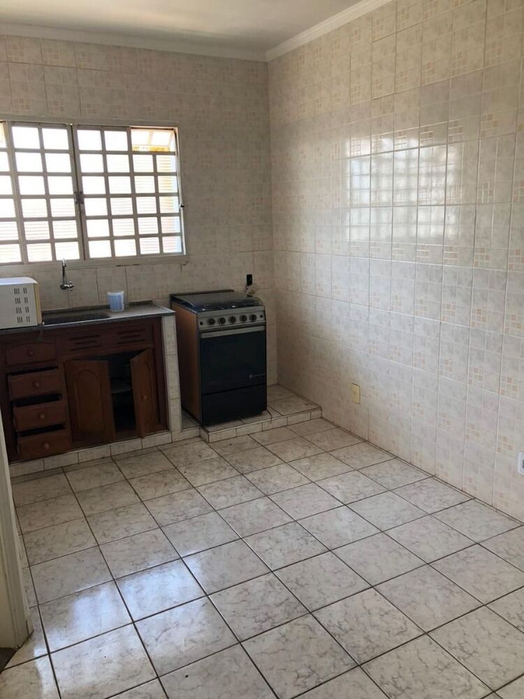 Apartamento à venda com 6 quartos, 150m² - Foto 2