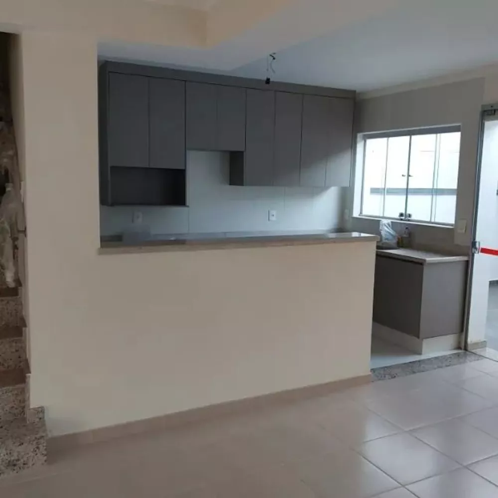 Sobrado à venda e aluguel com 4 quartos, 238m² - Foto 4