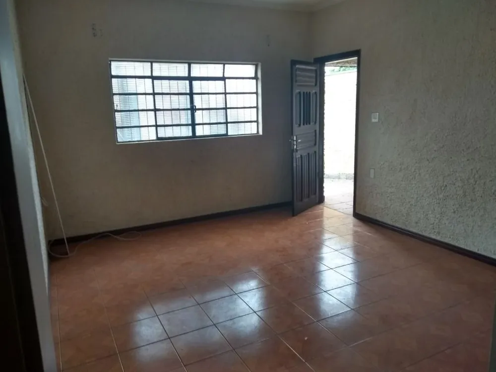 Casa, 3 quartos, 240 m² - Foto 1