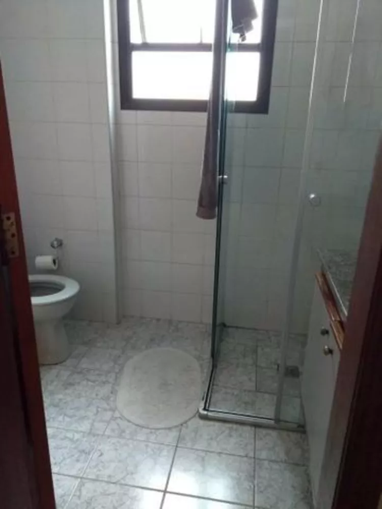 Apartamento à venda com 2 quartos, 70m² - Foto 3