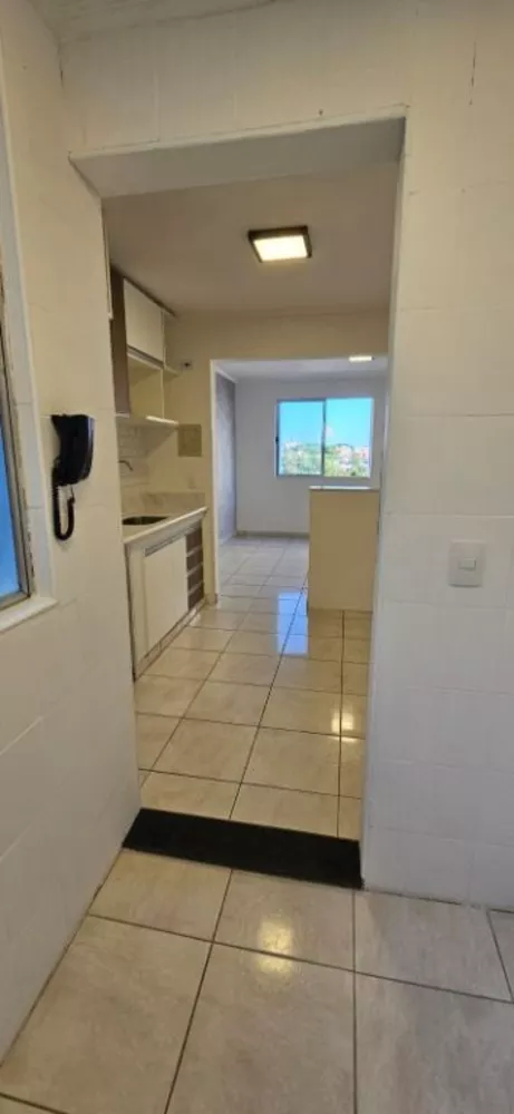 Apartamento à venda com 2 quartos, 60m² - Foto 2