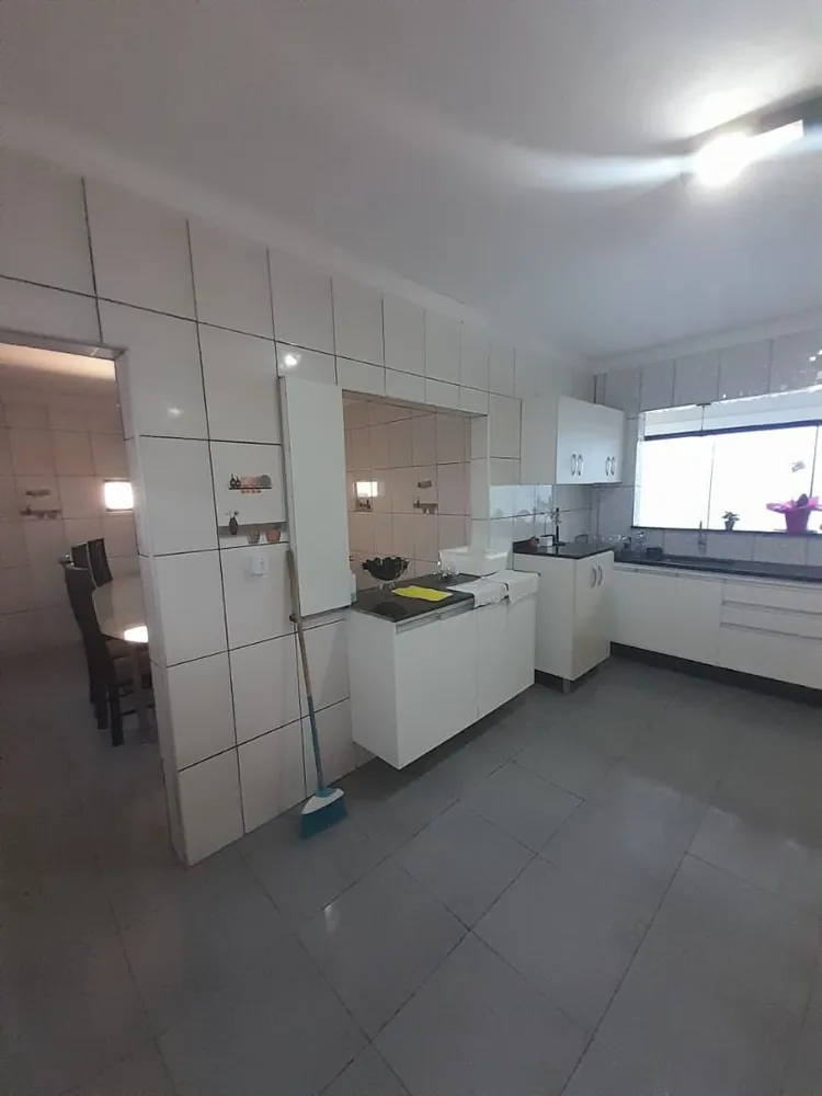 Casa, 4 quartos, 234 m² - Foto 6
