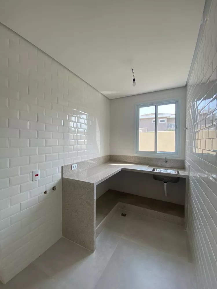 Casa de Condomínio à venda com 4 quartos, 420m² - Foto 4