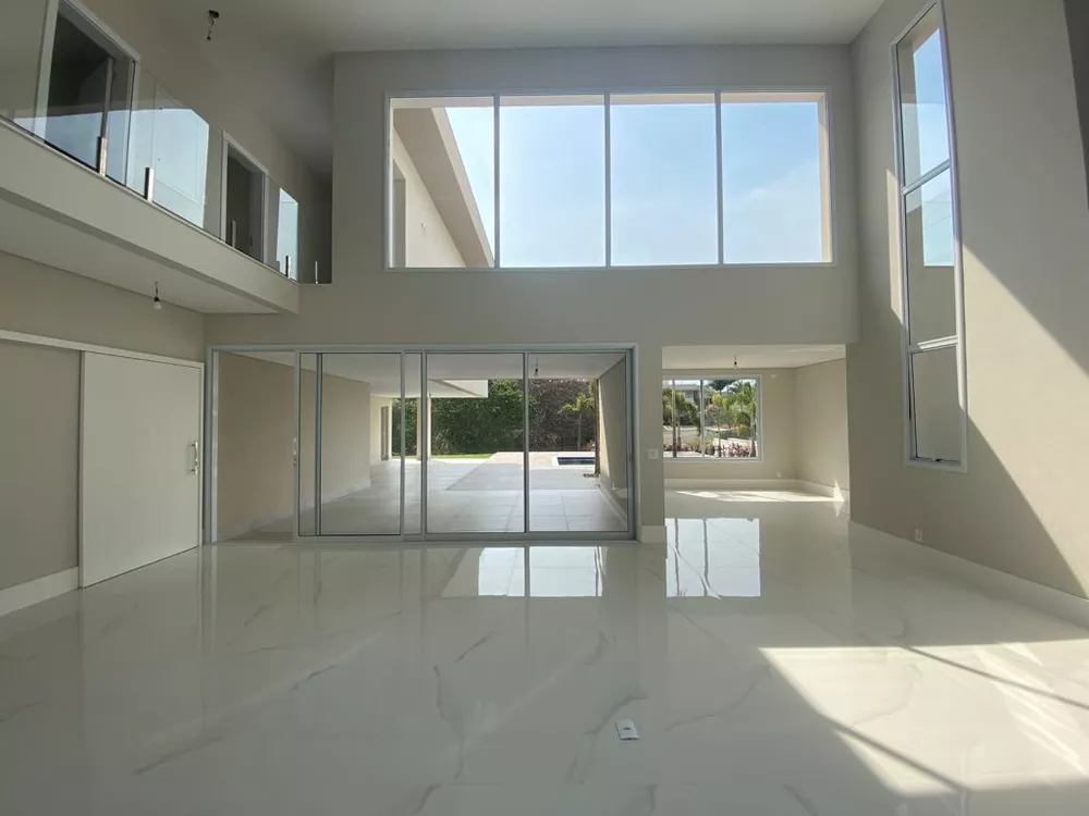 Casa de Condomínio à venda com 4 quartos, 420m² - Foto 3