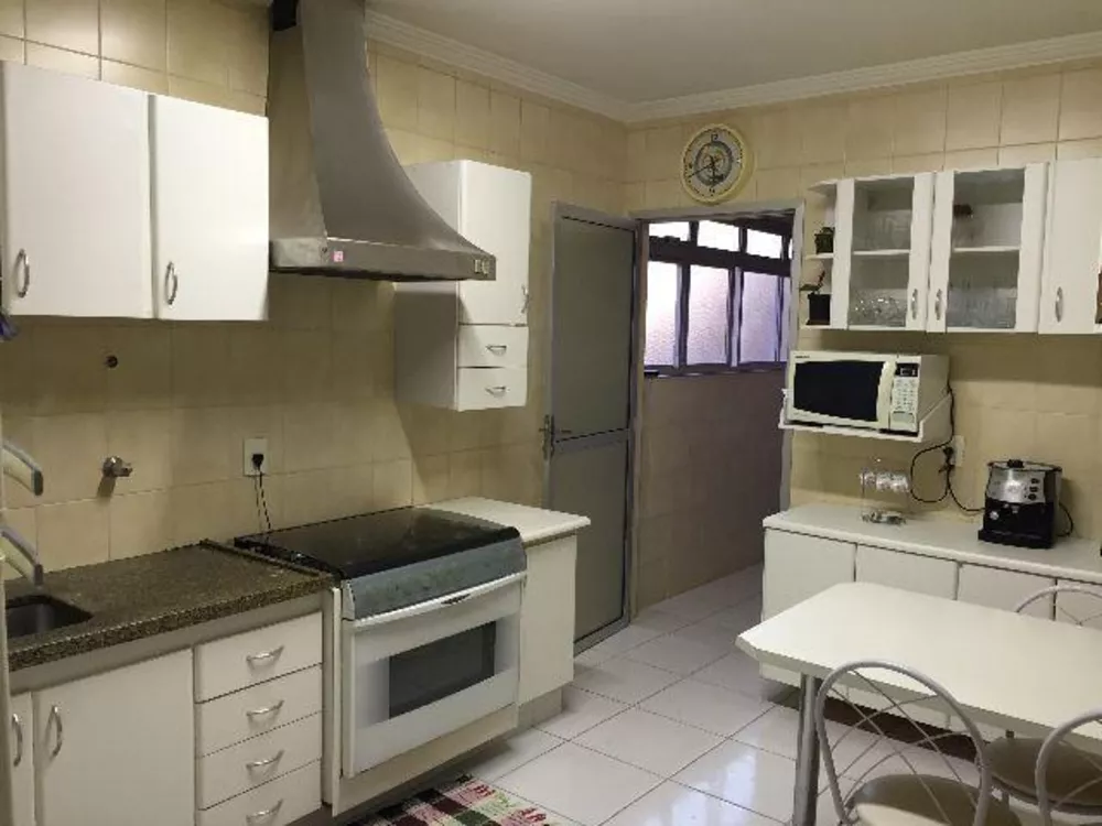 Apartamento à venda com 3 quartos, 110m² - Foto 4