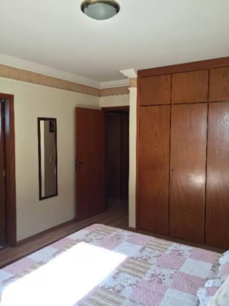 Apartamento à venda com 3 quartos, 110m² - Foto 2