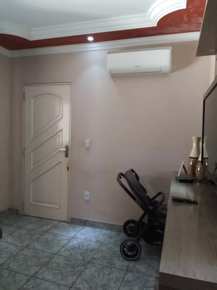 Casa à venda com 2 quartos, 125m² - Foto 3