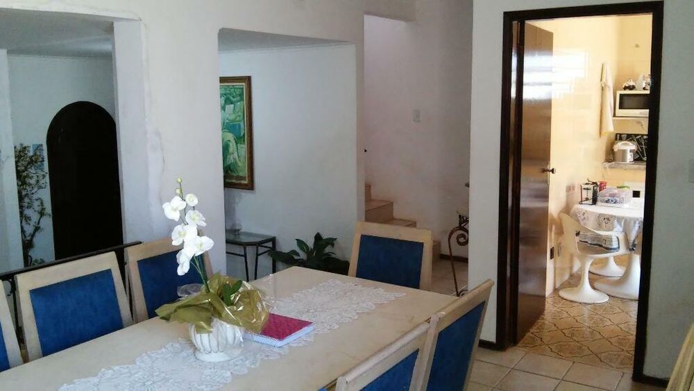Casa, 5 quartos, 203 m² - Foto 1