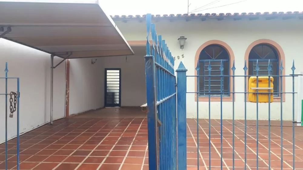 Casa à venda com 3 quartos, 162m² - Foto 1