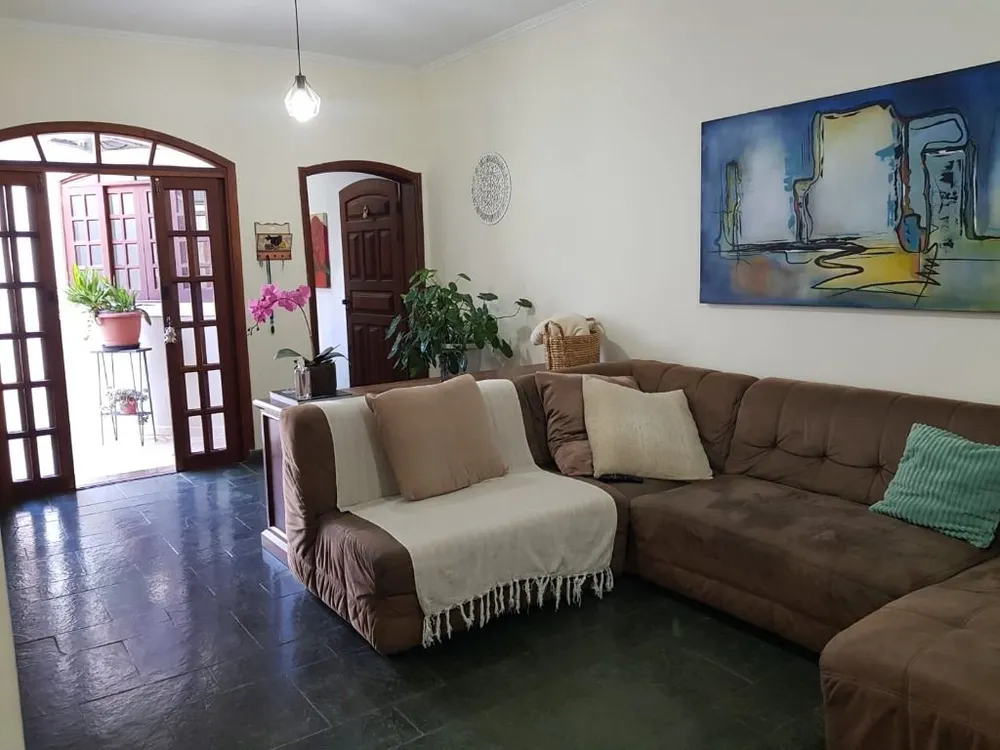 Casa, 4 quartos, 187 m² - Foto 1