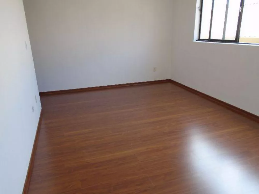 Apartamento à venda com 3 quartos, 74m² - Foto 2