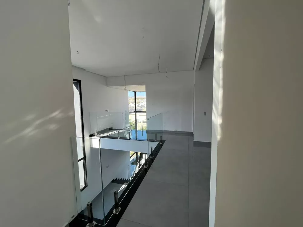 Casa à venda com 4 quartos, 380m² - Foto 4