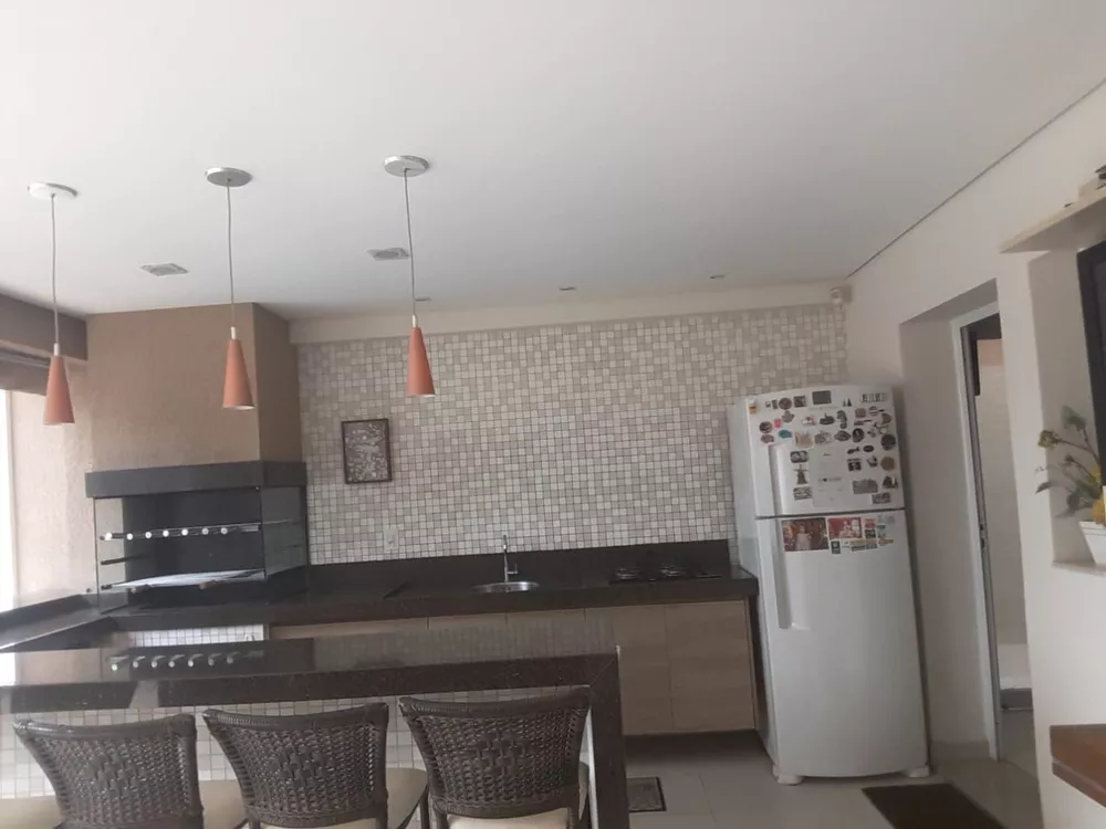 Casa à venda com 4 quartos, 450m² - Foto 3