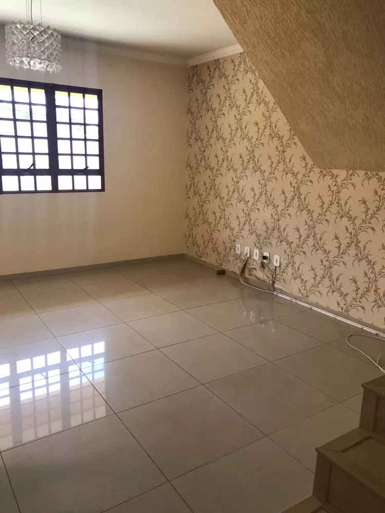 Casa à venda com 3 quartos, 170m² - Foto 4