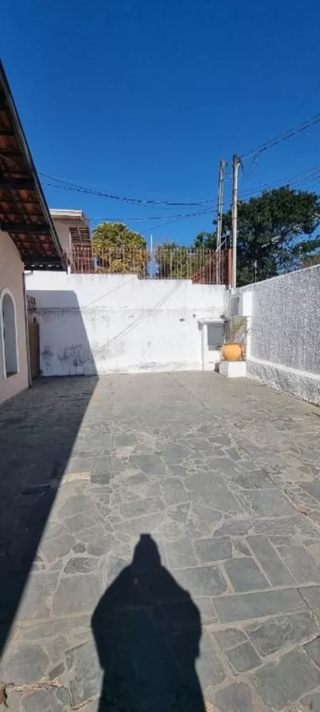 Casa para alugar com 4 quartos, 250m² - Foto 4