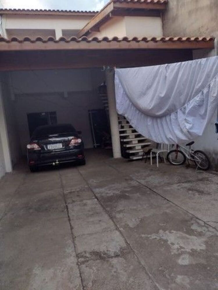 Casa à venda com 2 quartos, 80m² - Foto 2