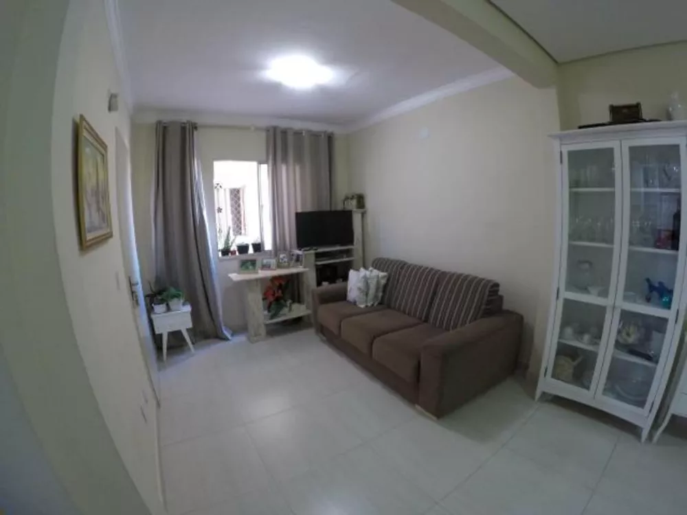 Apartamento à venda com 3 quartos, 74m² - Foto 1