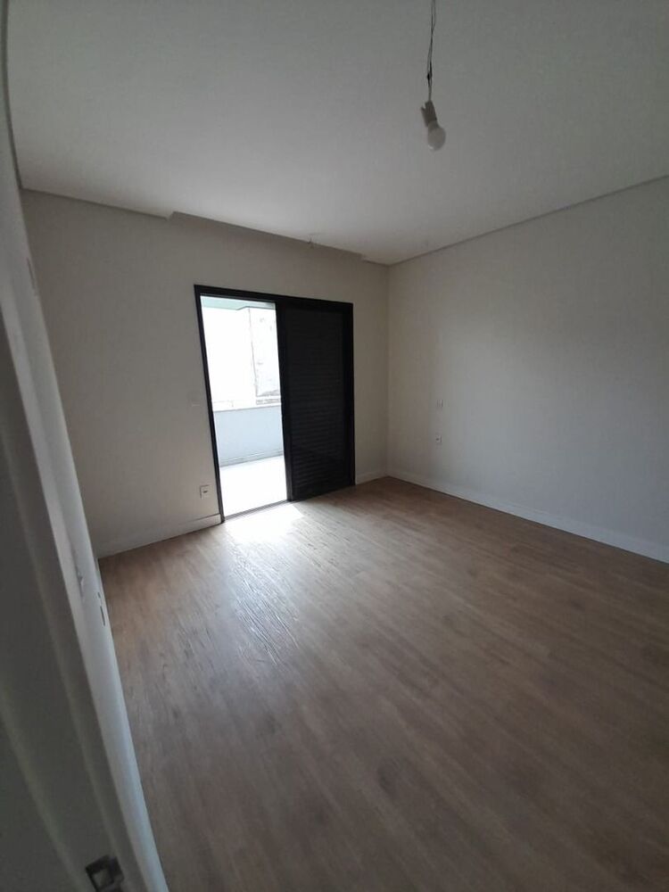 Casa de Condomínio à venda com 4 quartos, 296m² - Foto 3