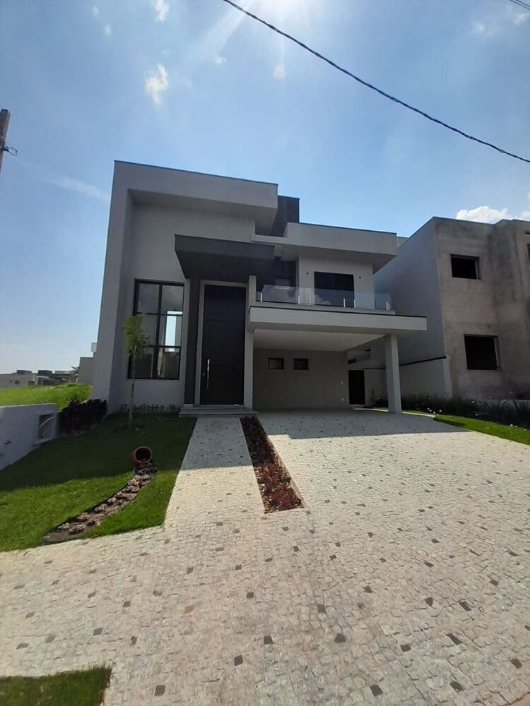 Casa de Condomínio à venda com 4 quartos, 296m² - Foto 1