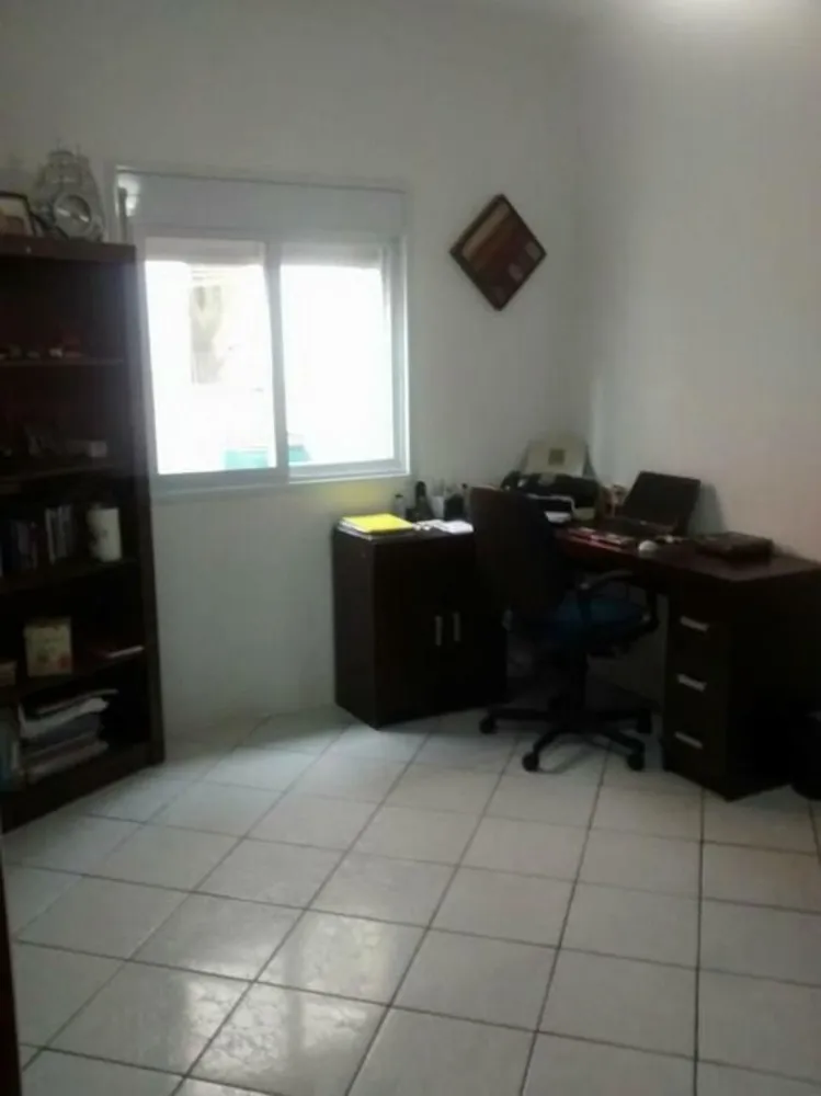 Casa, 4 quartos, 300 m² - Foto 15