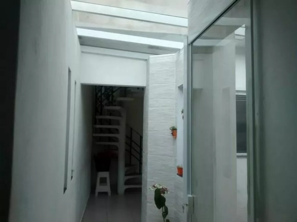 Casa à venda com 4 quartos, 300m² - Foto 2