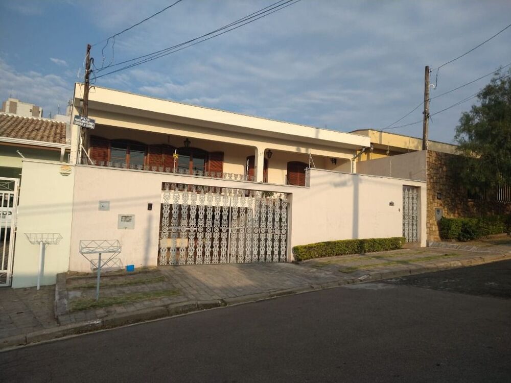 Casa, 3 quartos, 296 m² - Foto 1