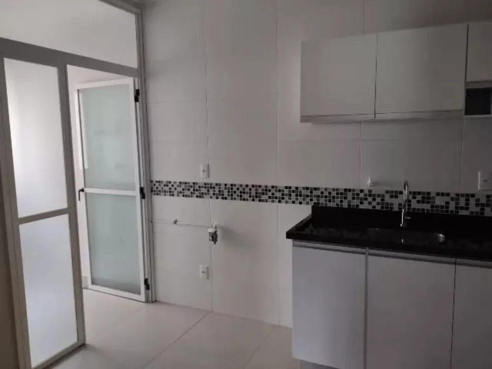 Apartamento à venda com 2 quartos, 65m² - Foto 4