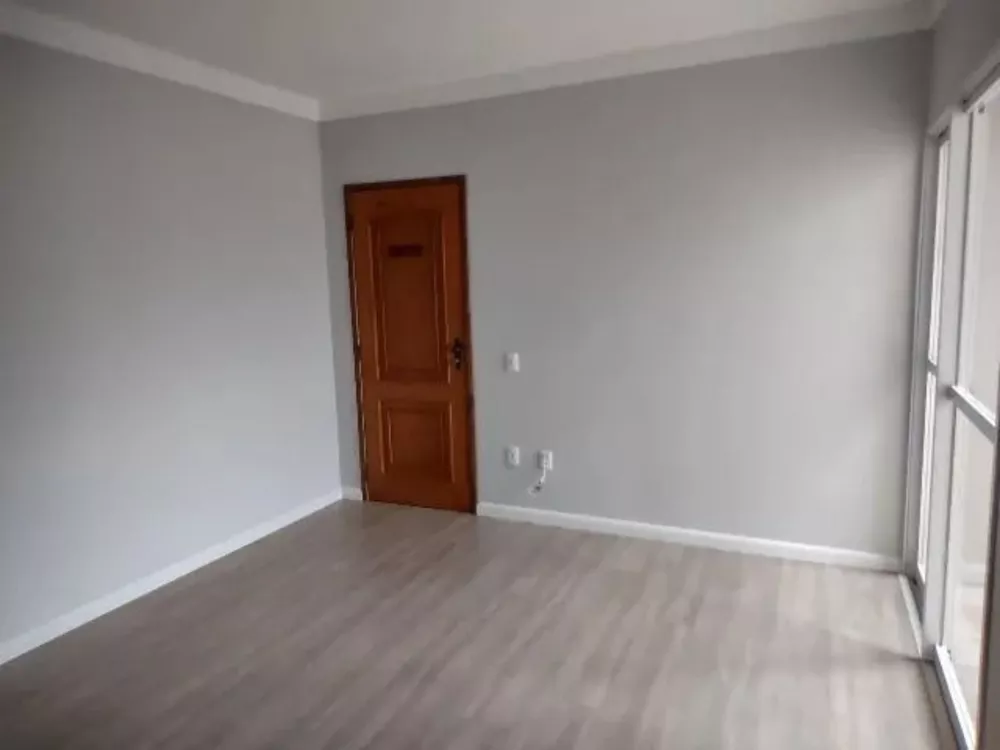 Apartamento à venda com 2 quartos, 65m² - Foto 3