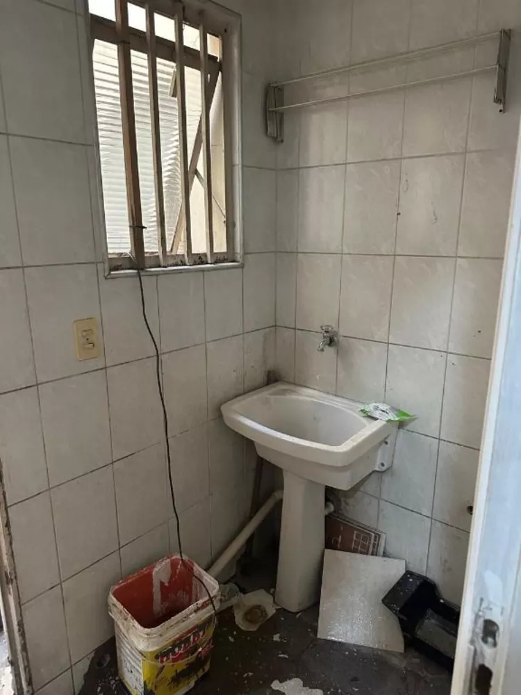 Casa à venda e aluguel com 5 quartos, 120m² - Foto 3