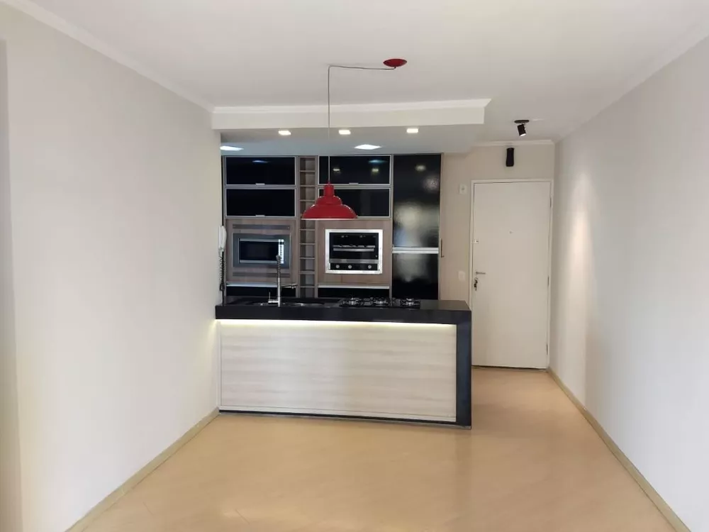 Apartamento à venda com 3 quartos, 70m² - Foto 2