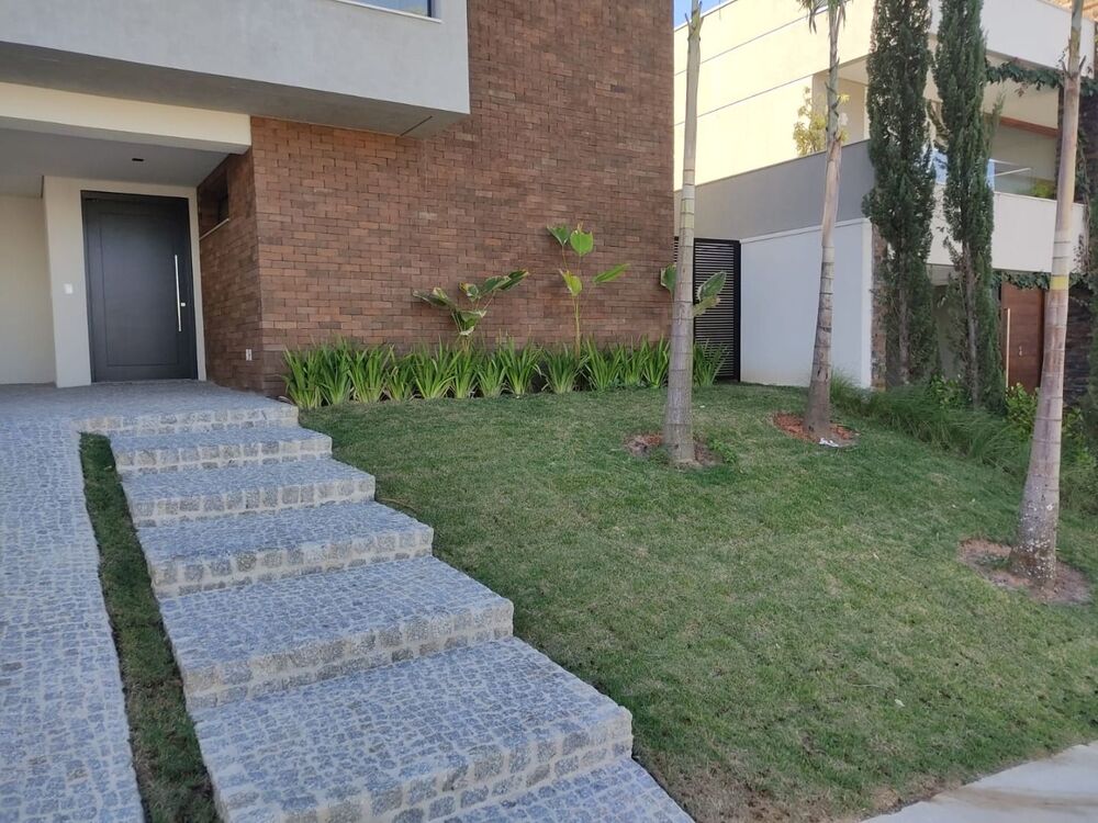 Casa de Condomínio à venda com 4 quartos, 295m² - Foto 1