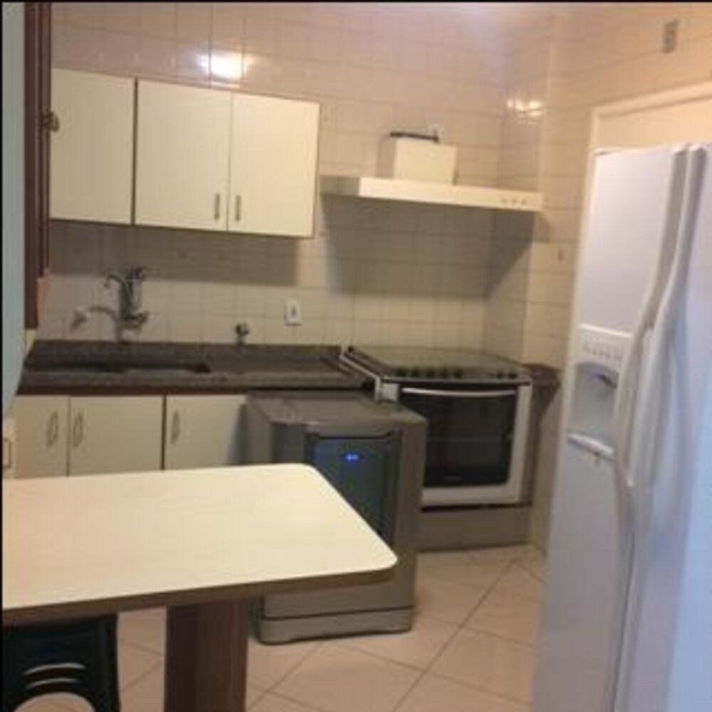 Apartamento à venda com 3 quartos, 87m² - Foto 2