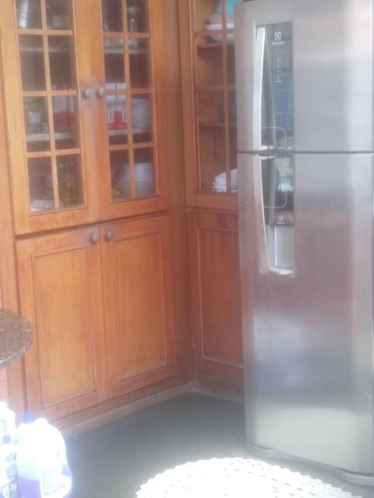 Casa para alugar com 2 quartos, 200m² - Foto 3