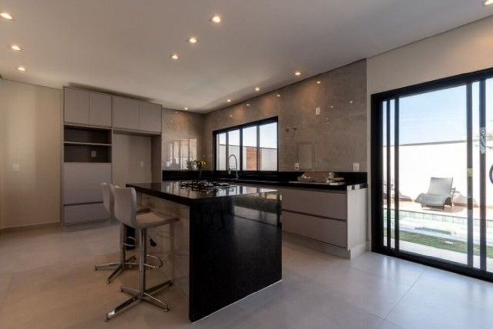 Sobrado, 3 quartos, 243 m² - Foto 2