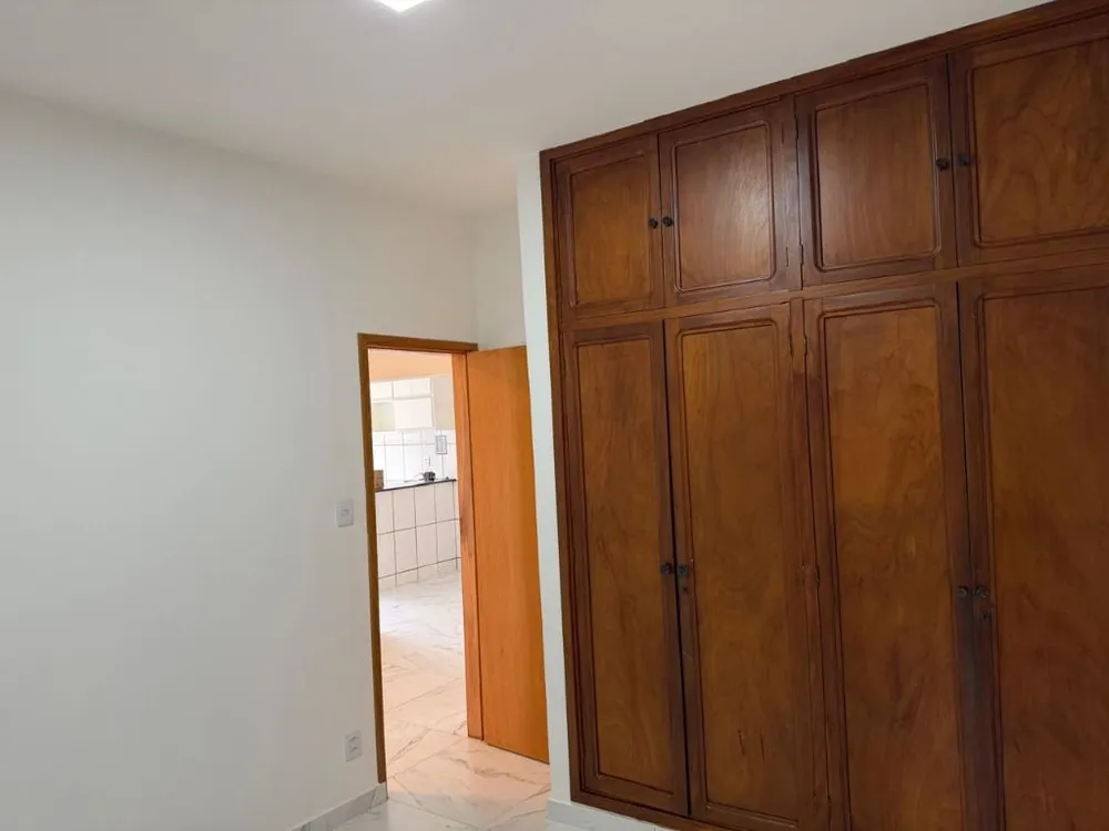 Casa, 3 quartos, 200 m² - Foto 2