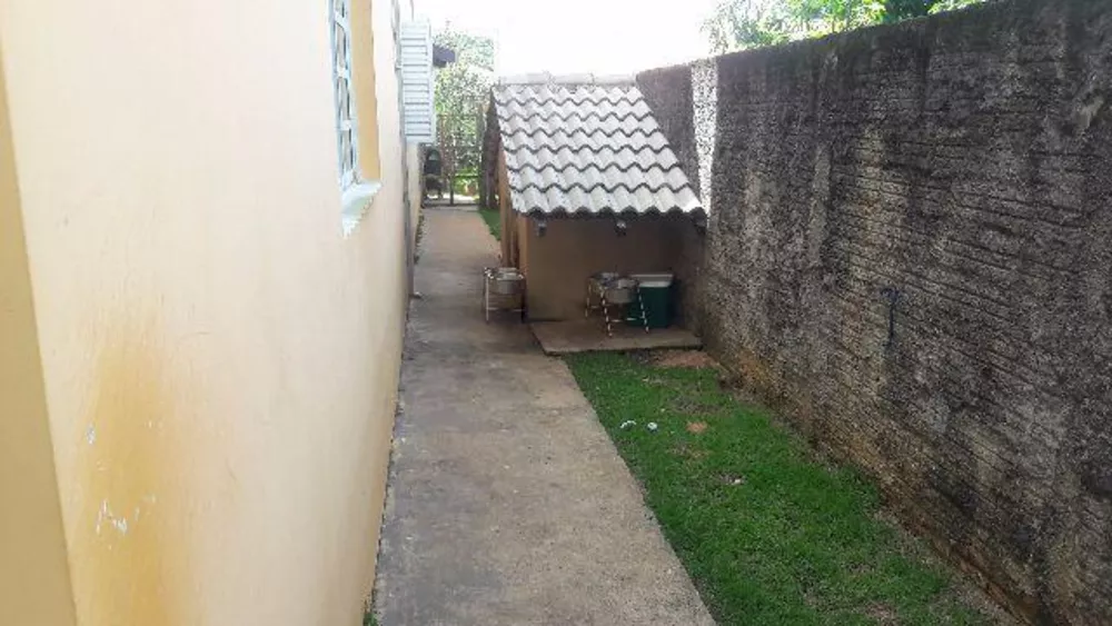 Casa à venda com 3 quartos, 169m² - Foto 8