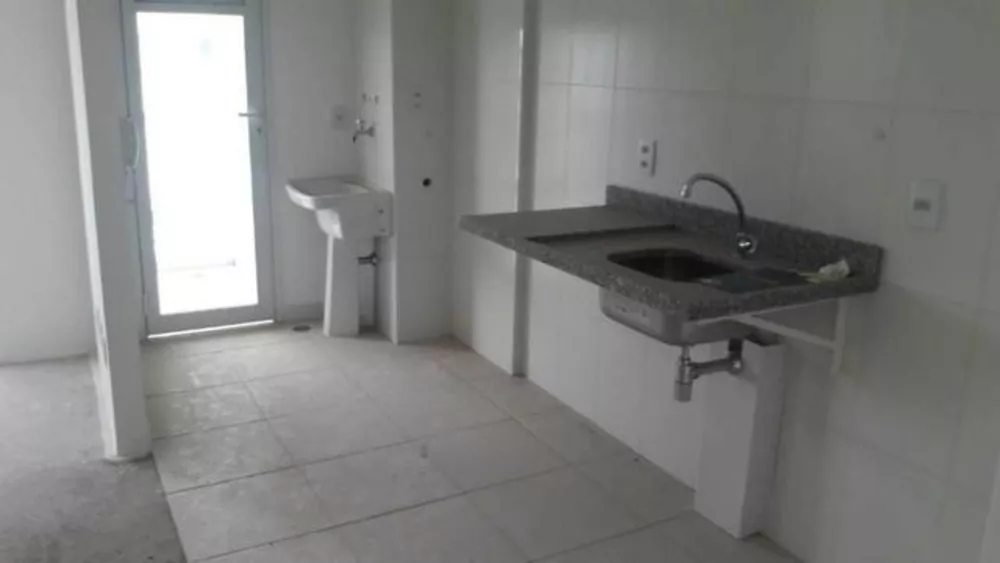 Apartamento à venda com 2 quartos, 67m² - Foto 4