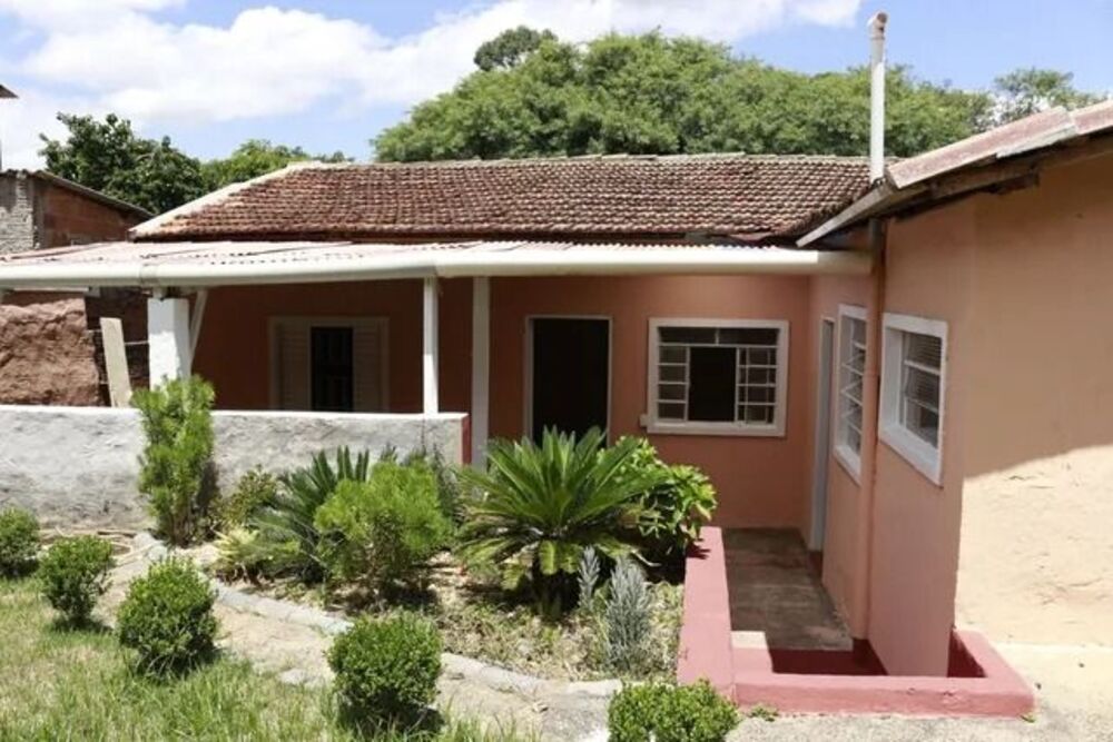 Casa à venda com 2 quartos, 88m² - Foto 1